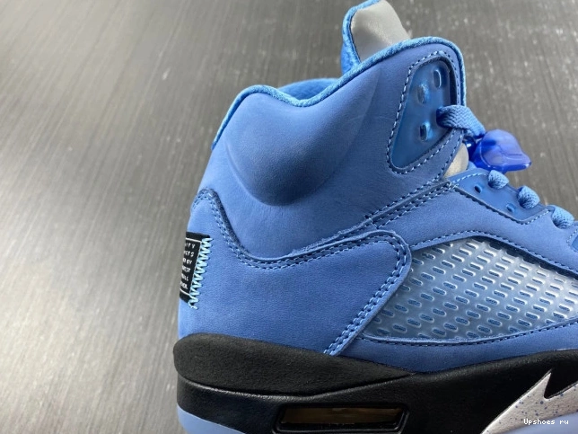 DV1310-401 5 RETRO Air  Jordan  “UNC” 1020